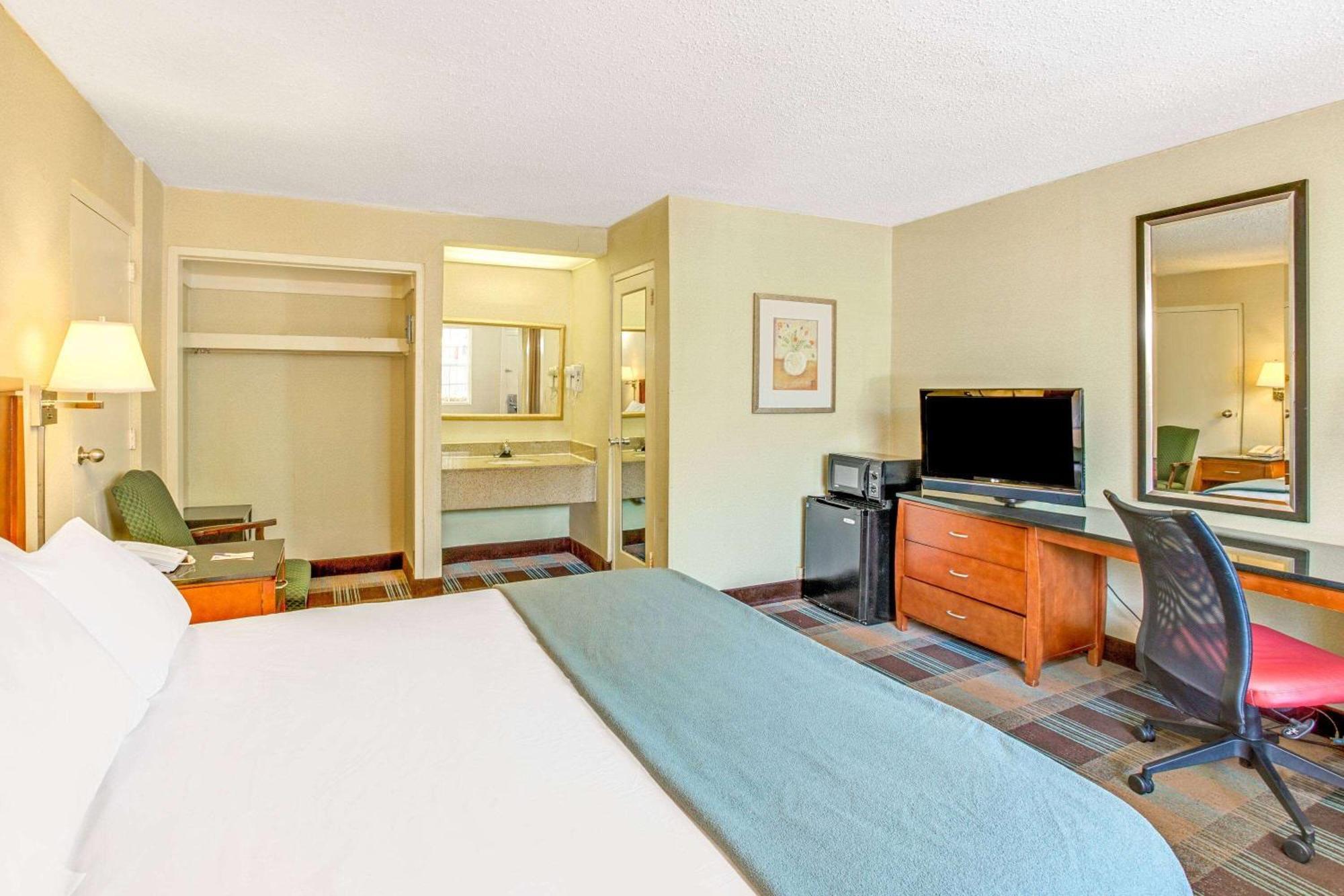 Travelodge By Wyndham Silver Spring Buitenkant foto
